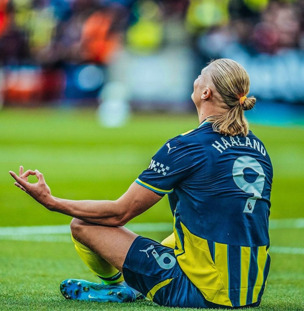 Erling Haaland – Ponytail
