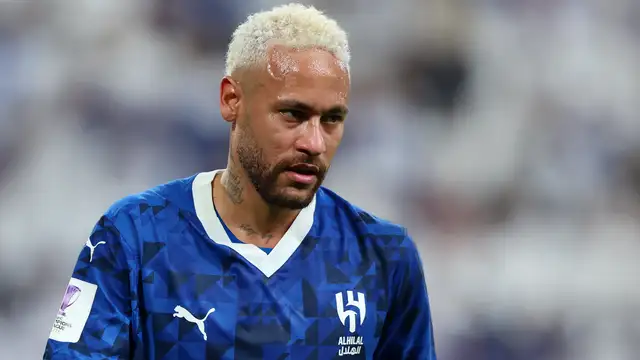 Neymar Jr. – Blonde Flat-Down Look